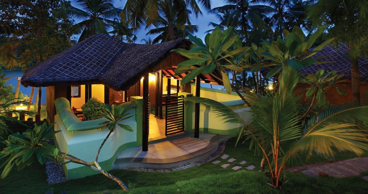 Fragrant Nature Backwater Resort & Ayurveda Spa Kollam Exteriör bild