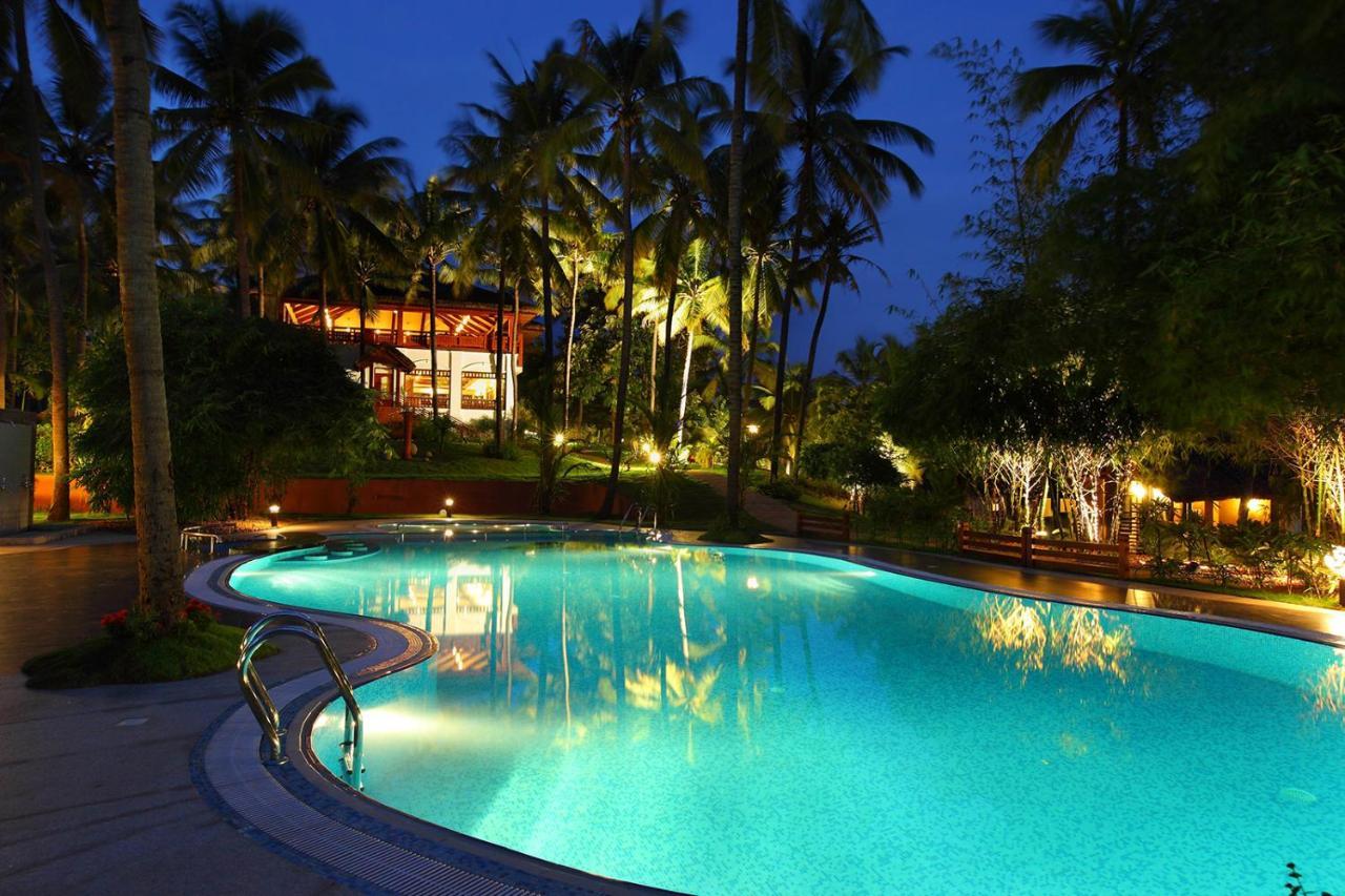 Fragrant Nature Backwater Resort & Ayurveda Spa Kollam Exteriör bild