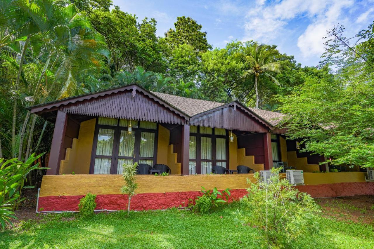 Fragrant Nature Backwater Resort & Ayurveda Spa Kollam Exteriör bild