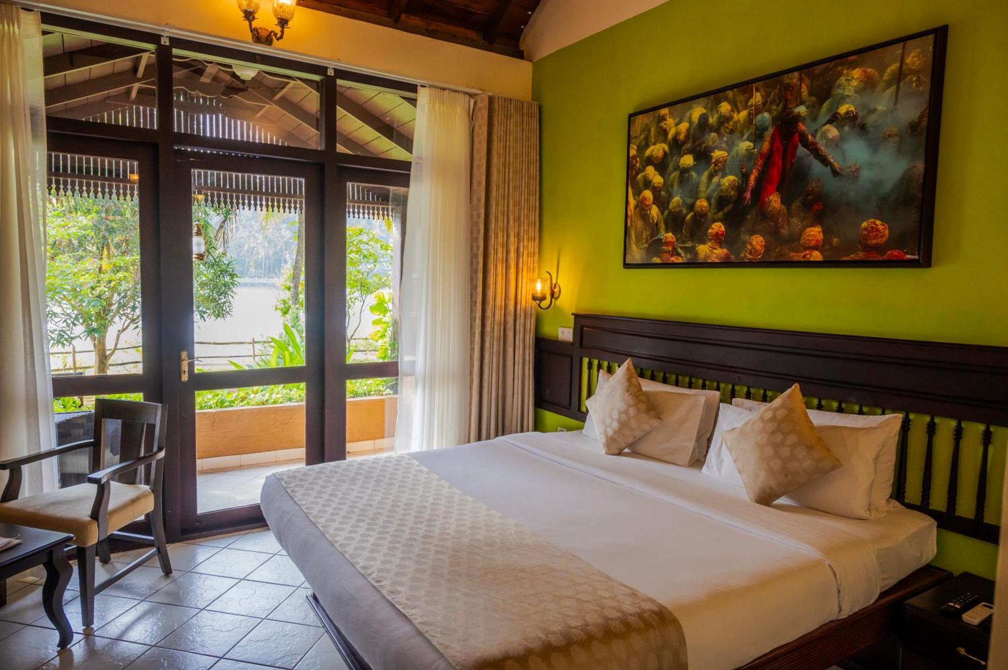 Fragrant Nature Backwater Resort & Ayurveda Spa Kollam Exteriör bild