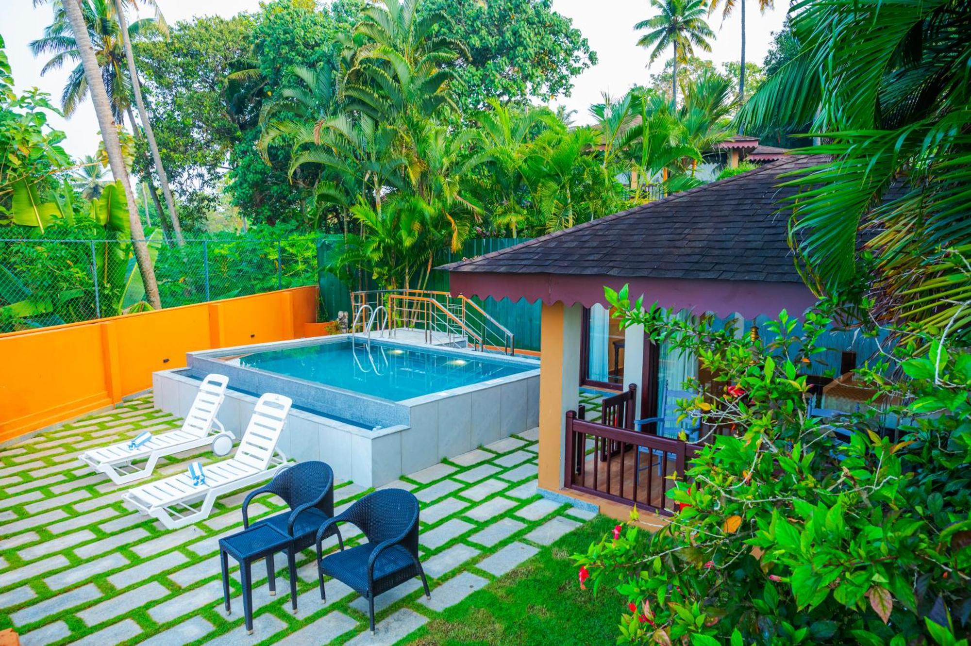 Fragrant Nature Backwater Resort & Ayurveda Spa Kollam Exteriör bild