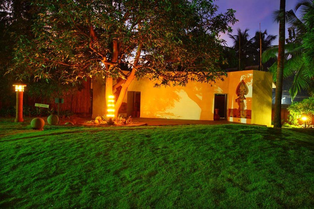 Fragrant Nature Backwater Resort & Ayurveda Spa Kollam Exteriör bild